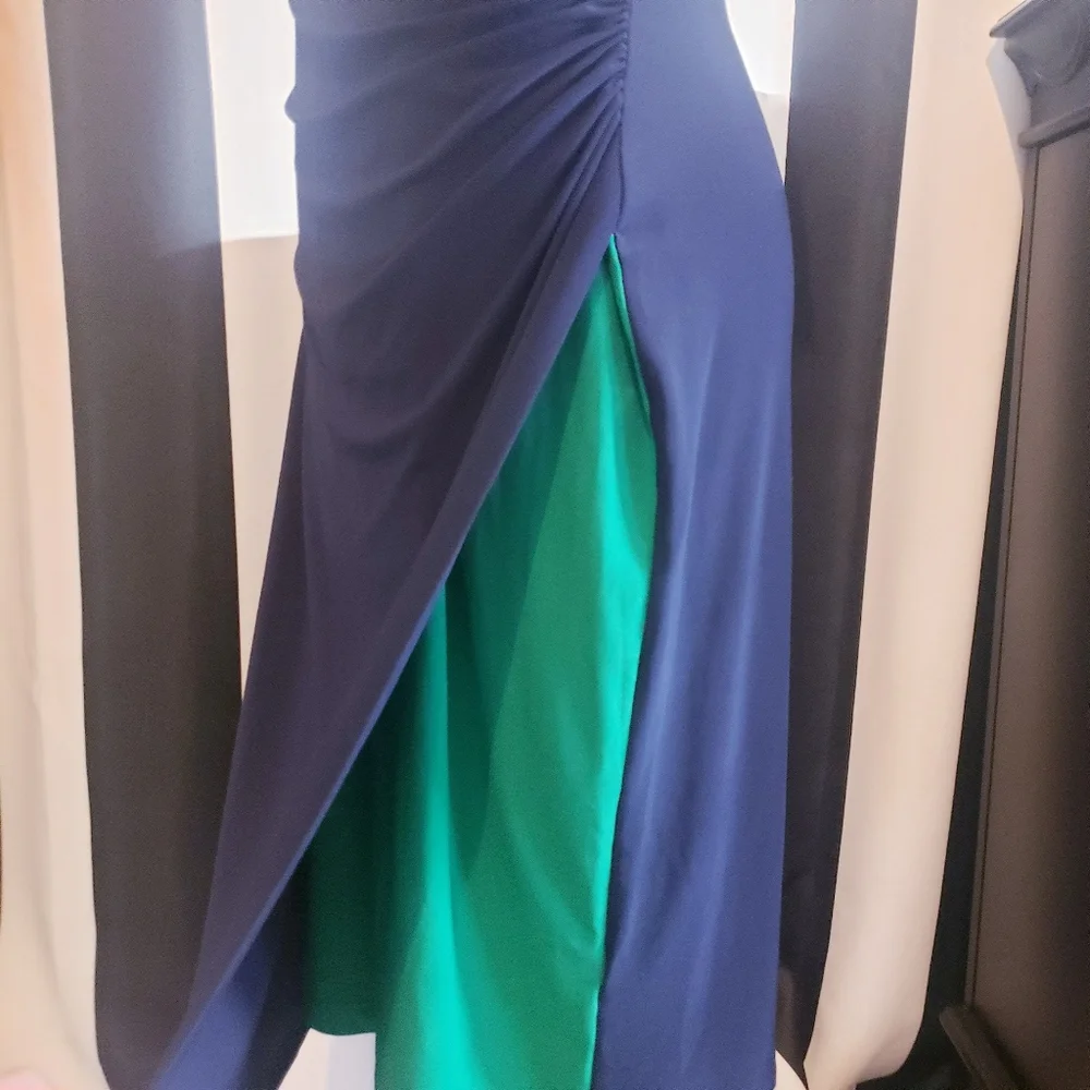 Lauren Ralph Lauren Colorblock Ruched Dress - Picture 3 of 9
